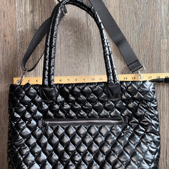 Rachel Zoe quilted black computer/handbag shoulder bag with suitcase loop - Picture 9 of 9